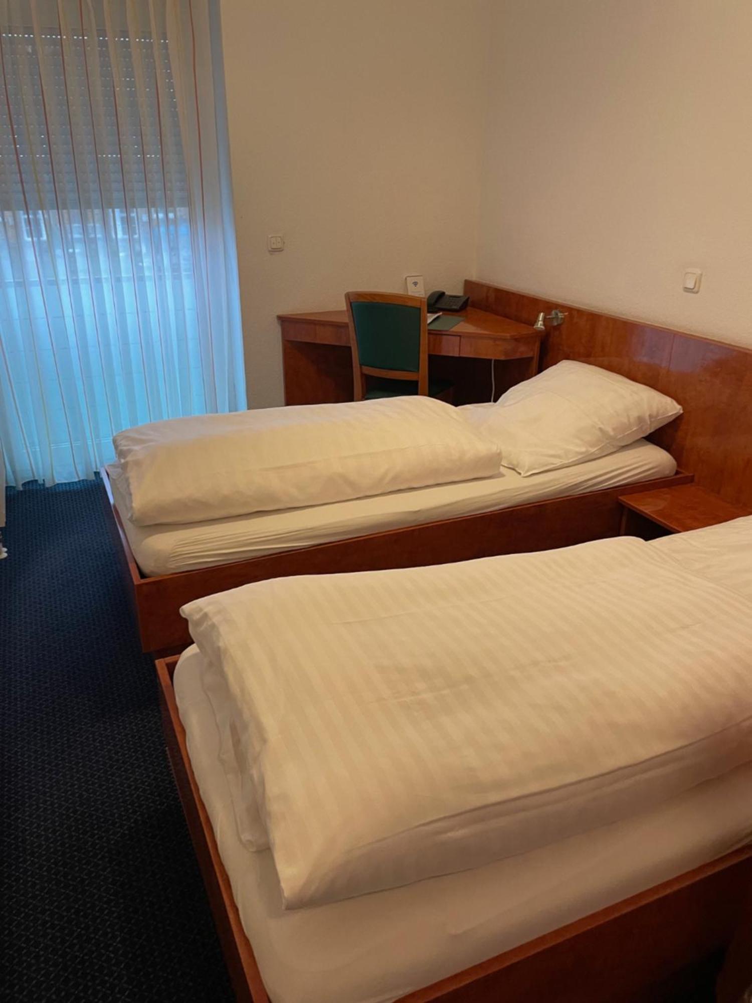 Hotel Merkenich Köln Exteriör bild